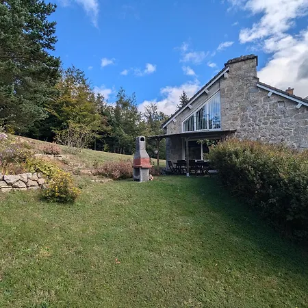 Nature Au Chambon-sur-lignon: Terrasse, Wifi, Proche Activites Et Commerces - Fr-1-582-137 Holiday home