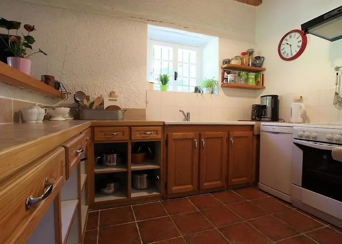 Nature Au Chambon-sur-lignon: Terrasse, Wifi, Proche Activités Et Commerces - Fr-1-582-137